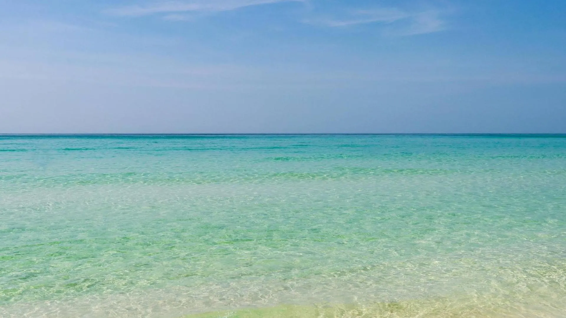 Indian Lake 177 Condo ~ Salty Sandollar Destin Holiday home