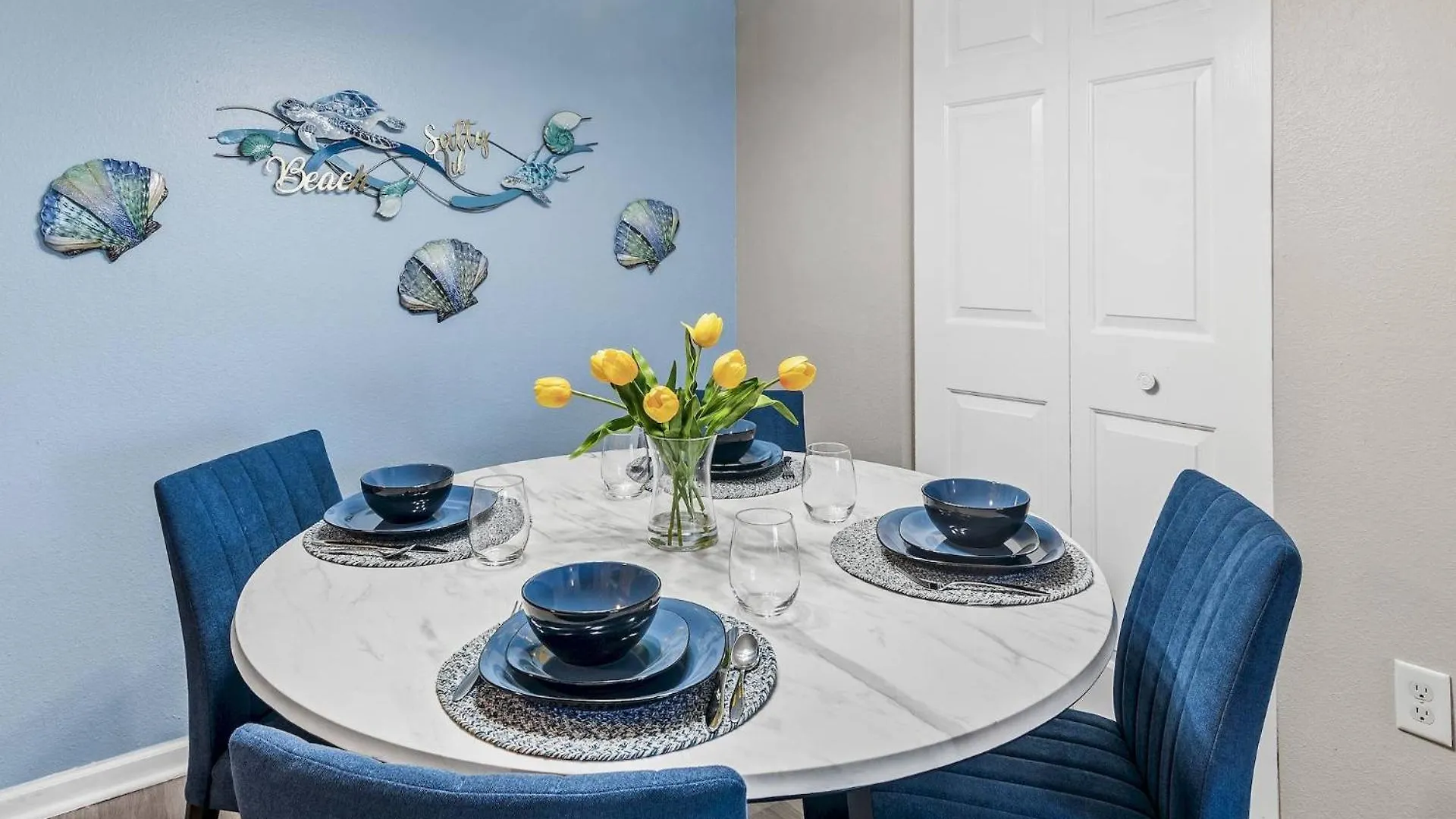 Indian Lake 177 Condo ~ Salty Sandollar Destin Holiday home