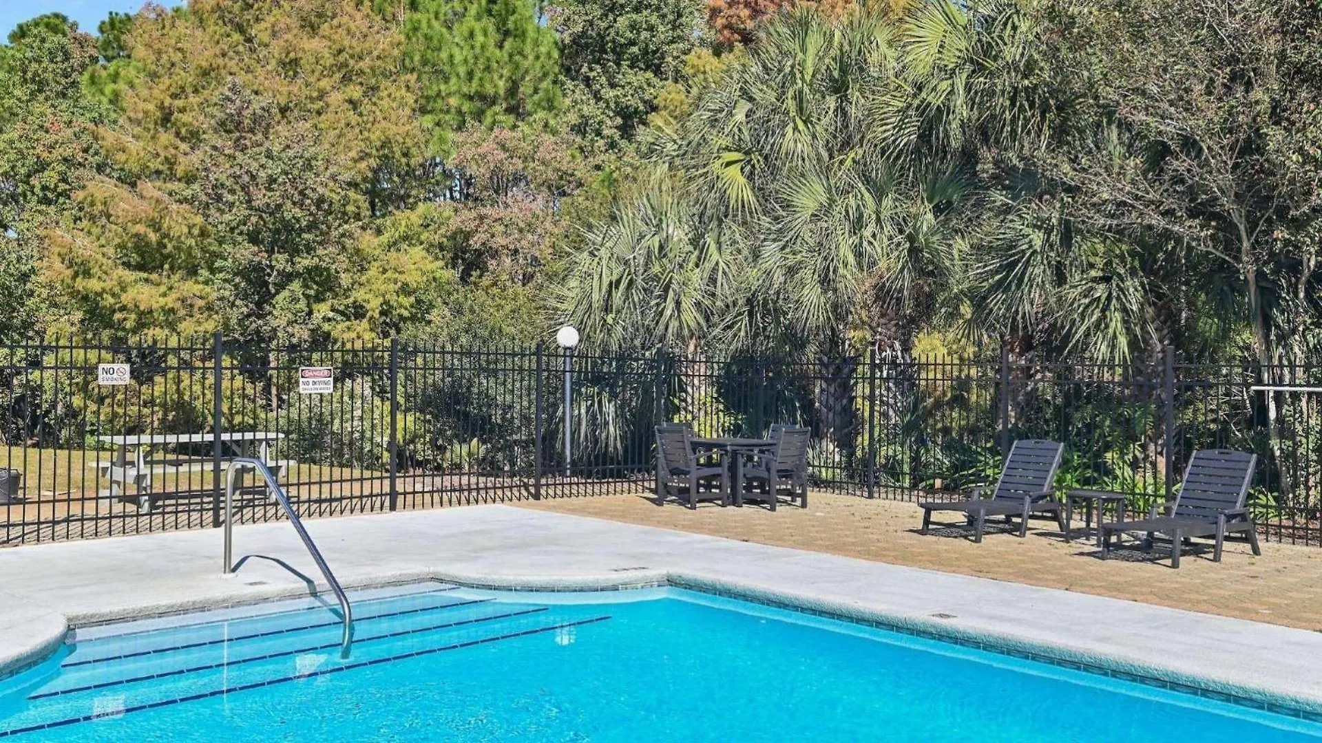 Indian Lake 177 Condo ~ Salty Sandollar Destin